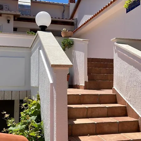 Aco krevet i doručak 3*