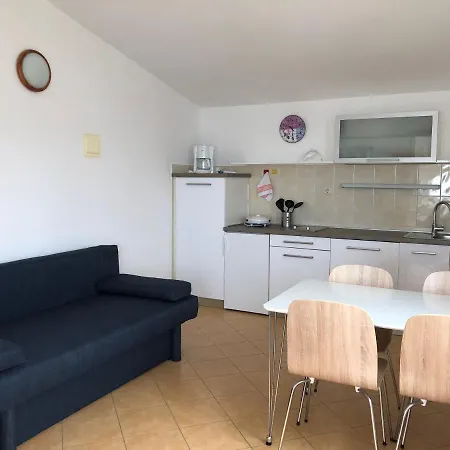 Aco Bed & Breakfast 3*