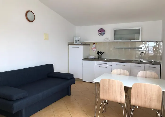 Aco Bed & Breakfast 3*